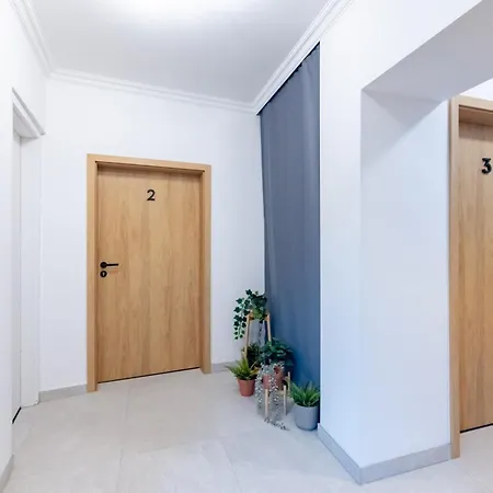 Borg Apartmanhaz Apartment Cegled