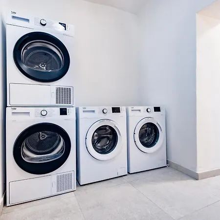 Borg Apartmanhaz * Cegled