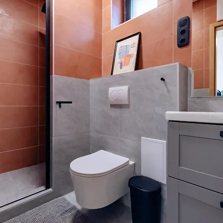 Borg Apartmanhaz * Cegled