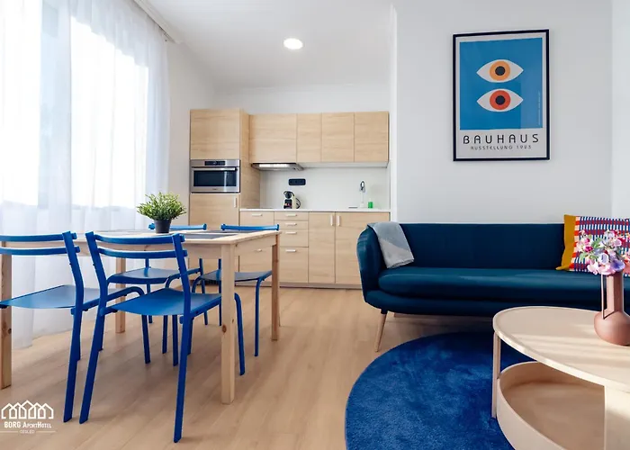 Borg Apartmanhaz * Cegléd